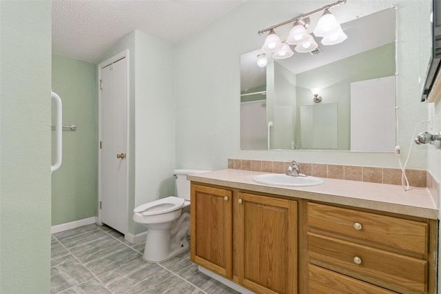 575 LINDSEY DRIVE, Lakeland, FL 33809