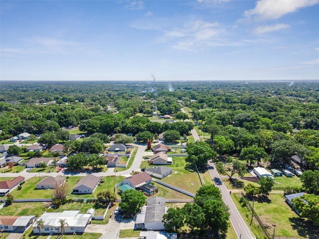 575 LINDSEY DRIVE, Lakeland, FL 33809