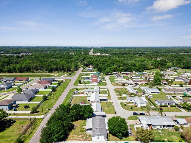 575 LINDSEY DRIVE, Lakeland, FL 33809