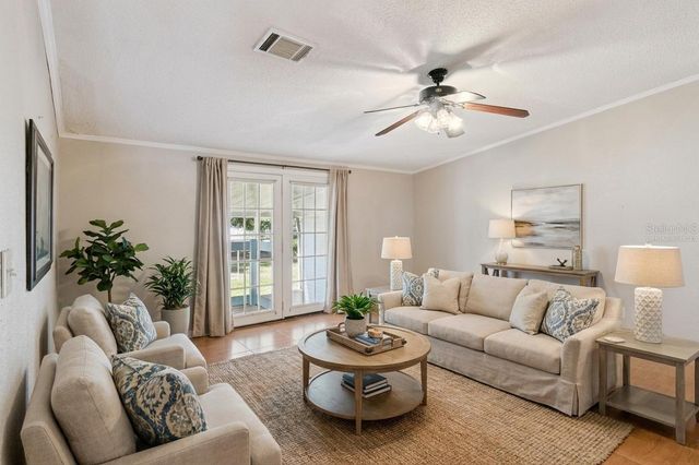 575 LINDSEY DRIVE, Lakeland, FL 33809