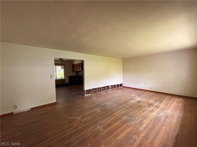 4672 Veterans Boulevard, New Cumberland, WV 26047