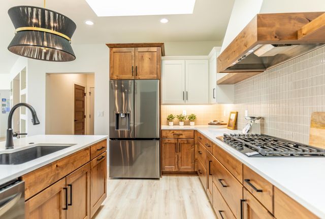 662 Rania Way W, West Fargo, ND 58078