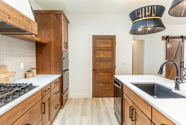 662 Rania Way W, West Fargo, ND 58078