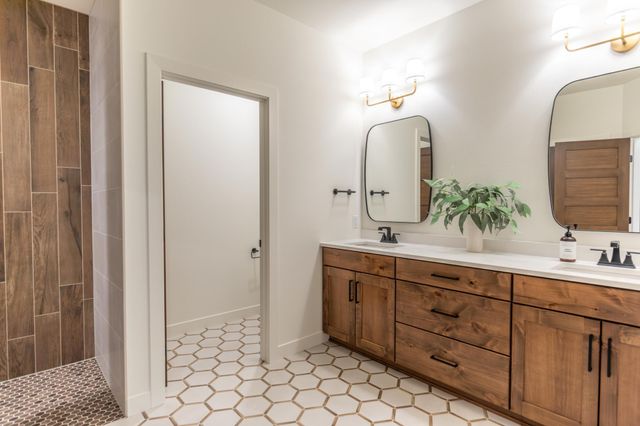 662 Rania Way W, West Fargo, ND 58078