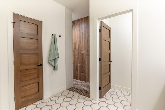 662 Rania Way W, West Fargo, ND 58078