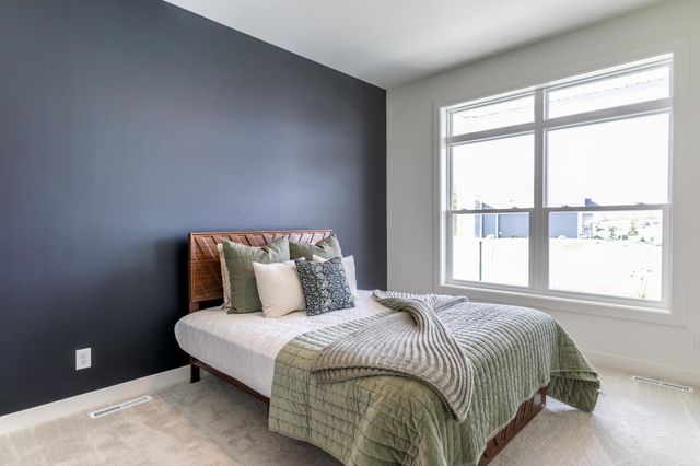 662 Rania Way W, West Fargo, ND 58078