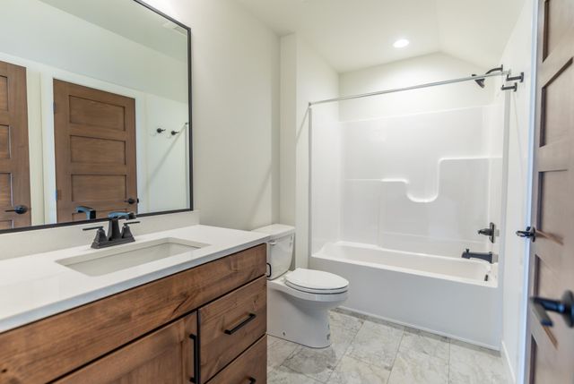 662 Rania Way W, West Fargo, ND 58078