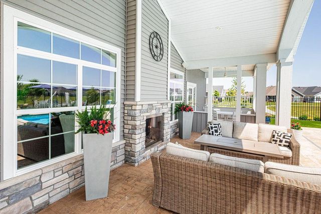 662 Rania Way W, West Fargo, ND 58078