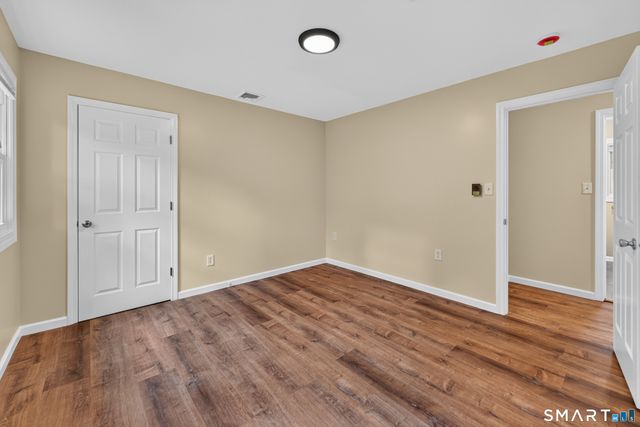 11 Glover Avenue, Old Lyme, CT 06371