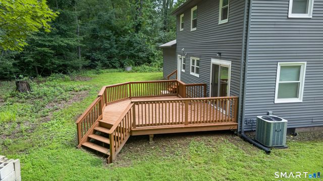 11 Glover Avenue, Old Lyme, CT 06371