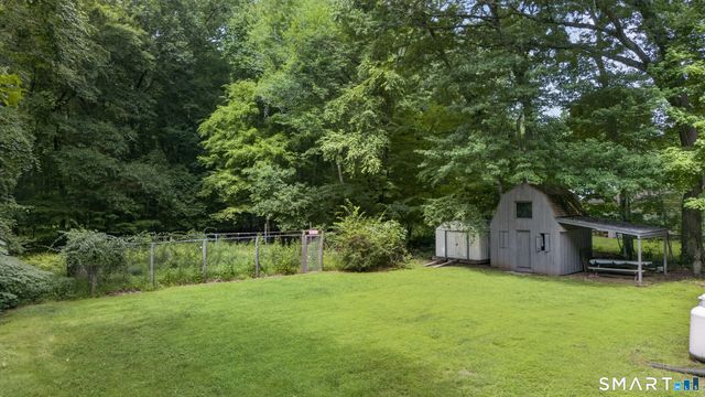11 Glover Avenue, Old Lyme, CT 06371