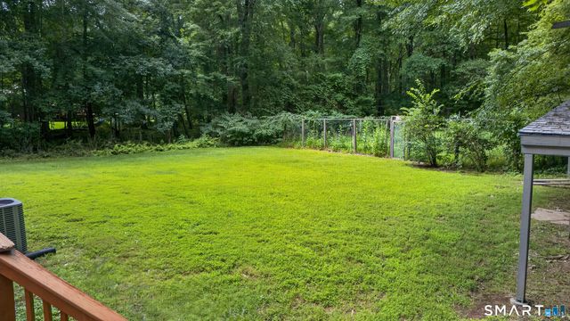 11 Glover Avenue, Old Lyme, CT 06371