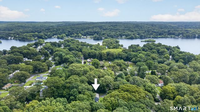 11 Glover Avenue, Old Lyme, CT 06371