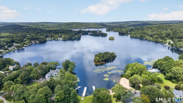 11 Glover Avenue, Old Lyme, CT 06371