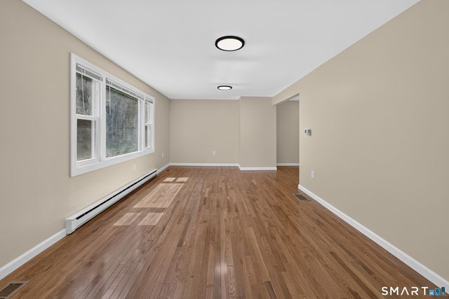 11 Glover Avenue, Old Lyme, CT 06371