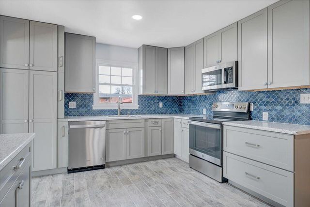 5001 Hildebrand RD, Roanoke, VA 24012