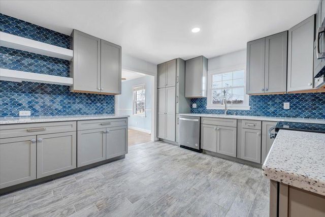 5001 Hildebrand RD, Roanoke, VA 24012