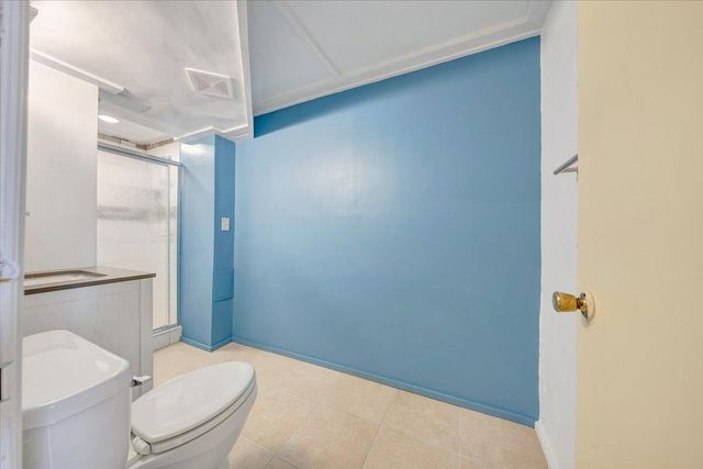 5001 Hildebrand RD, Roanoke, VA 24012