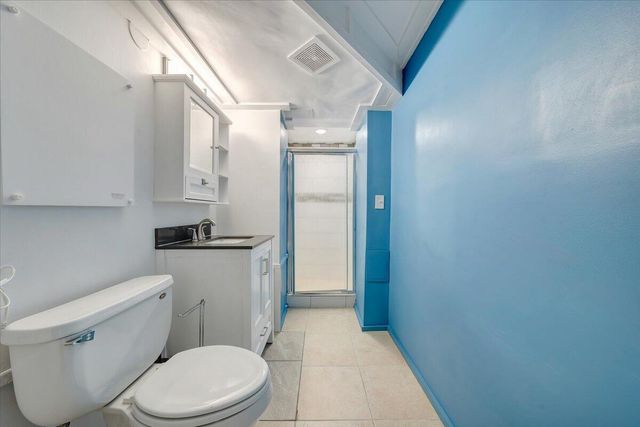 5001 Hildebrand RD, Roanoke, VA 24012