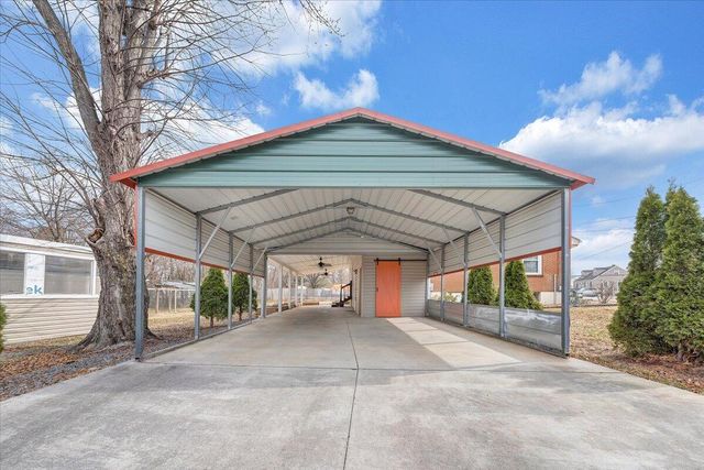 5001 Hildebrand RD, Roanoke, VA 24012