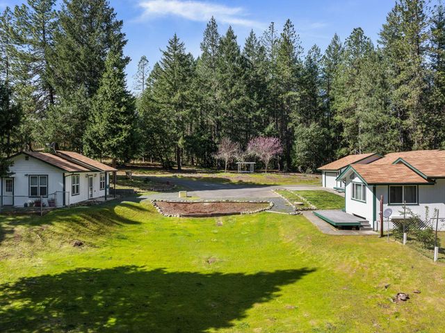 2276 Azalea Drive, Grants Pass, OR 97526