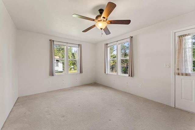 2276 Azalea Drive, Grants Pass, OR 97526