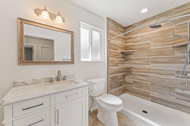 2276 Azalea Drive, Grants Pass, OR 97526