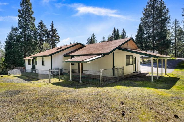2276 Azalea Drive, Grants Pass, OR 97526