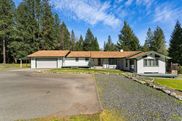2276 Azalea Drive, Grants Pass, OR 97526