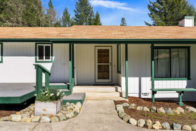 2276 Azalea Drive, Grants Pass, OR 97526