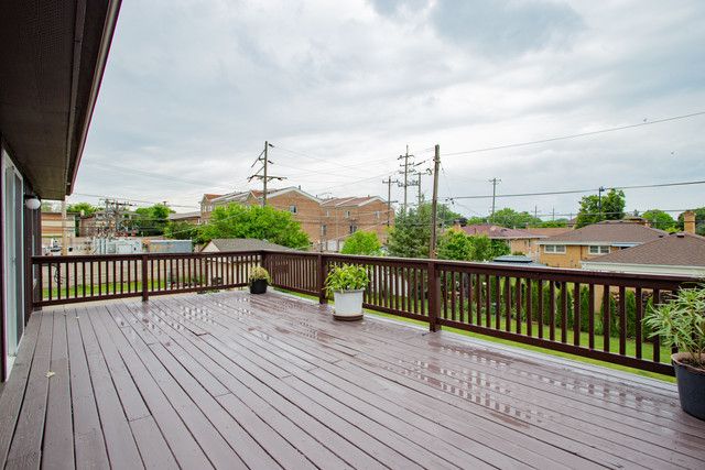 7022 Birchwood Avenue, Niles, IL 60714