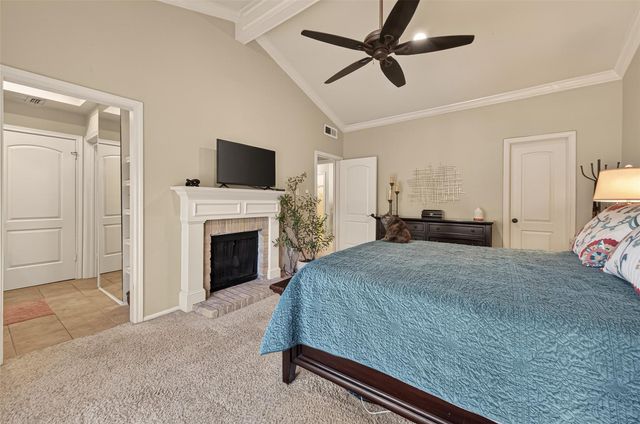 11711 Memorial Drive 17, Houston, TX 77024