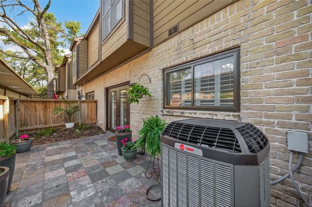 11711 Memorial Drive 17, Houston, TX 77024