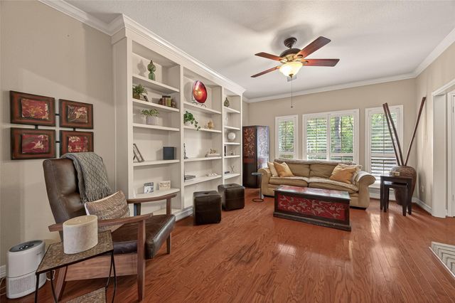 11711 Memorial Drive 17, Houston, TX 77024