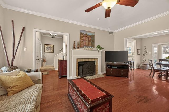 11711 Memorial Drive 17, Houston, TX 77024