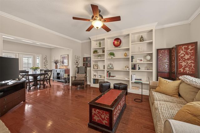 11711 Memorial Drive 17, Houston, TX 77024