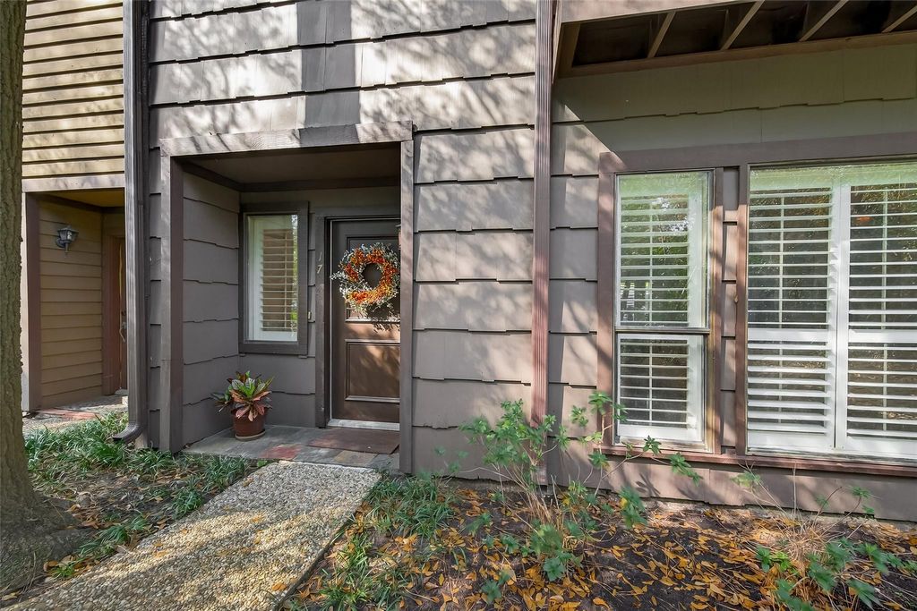 11711 Memorial Drive 17, Houston, TX 77024