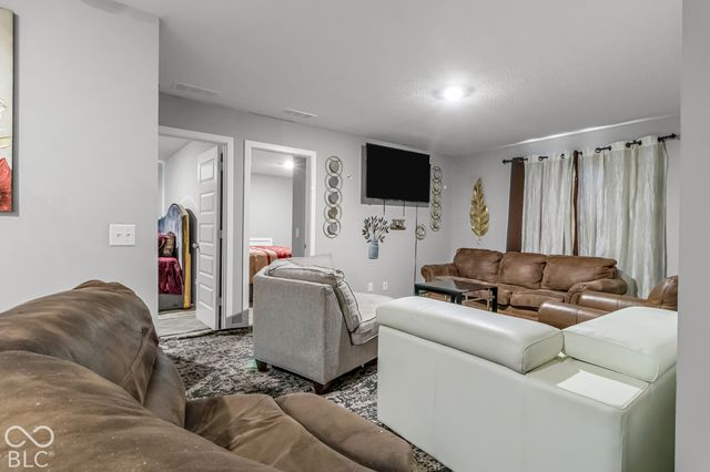 7349 Parkstay, Camby, IN 46113