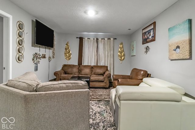 7349 Parkstay, Camby, IN 46113