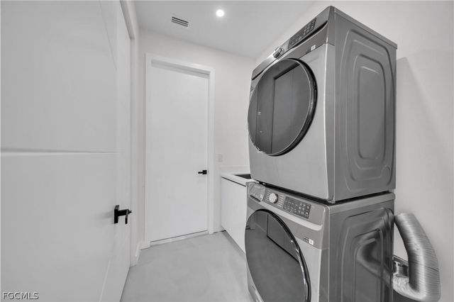 1930 Zombar CT, Lehigh Acres, FL 33972