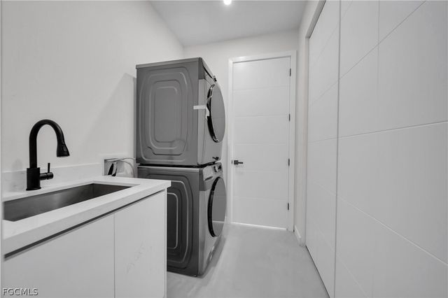 1930 Zombar CT, Lehigh Acres, FL 33972