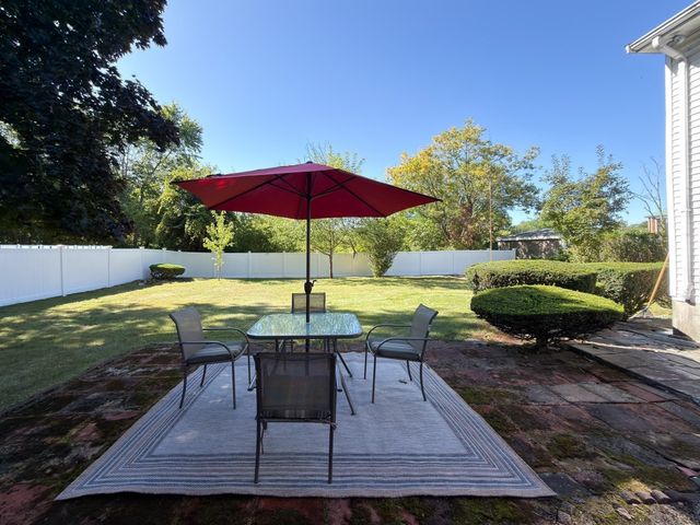 38 Amelia Pl, Revere, MA 02151