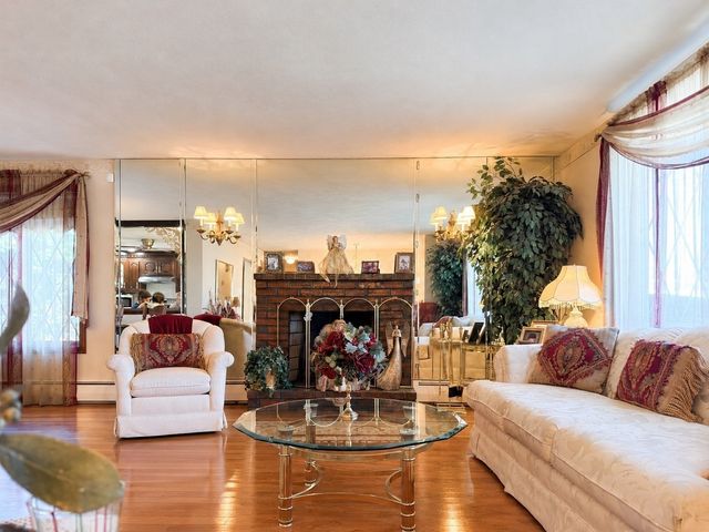 38 Amelia Pl, Revere, MA 02151
