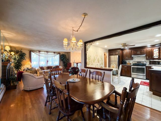 38 Amelia Pl, Revere, MA 02151