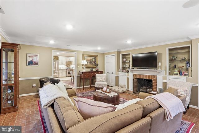 12903 FOUNTAIN HEAD RD, Hagerstown, MD 21742