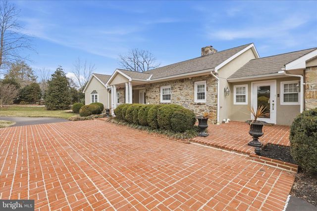 12903 FOUNTAIN HEAD RD, Hagerstown, MD 21742
