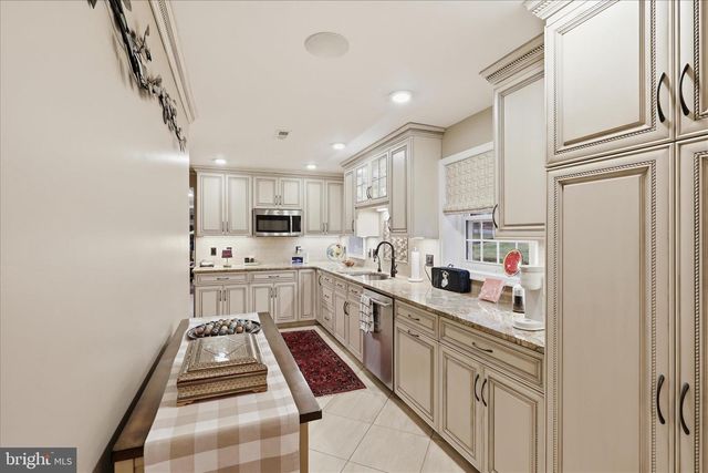 12903 FOUNTAIN HEAD RD, Hagerstown, MD 21742