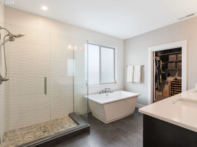 5711 Ne 133RD St, Vancouver, WA 98686