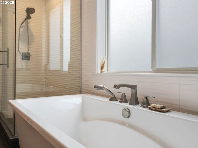 5711 Ne 133RD St, Vancouver, WA 98686