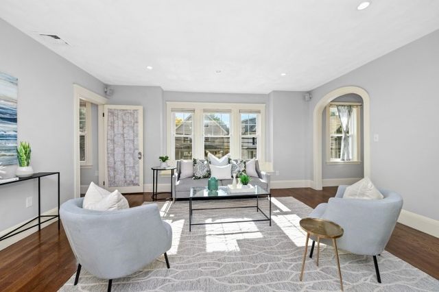 139 Warren Street 2, Arlington, MA 02474